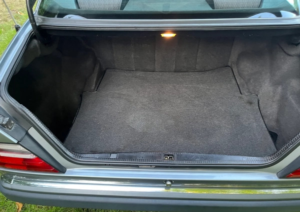 Mercedes-Benz W124 (1984-1993) cena 26890 przebieg: 227000, rok produkcji 1991 z Buk małe 154